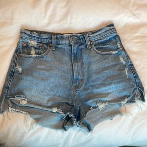 Abercrombie “The Mom Short” Curve Love High Rise Jean Short